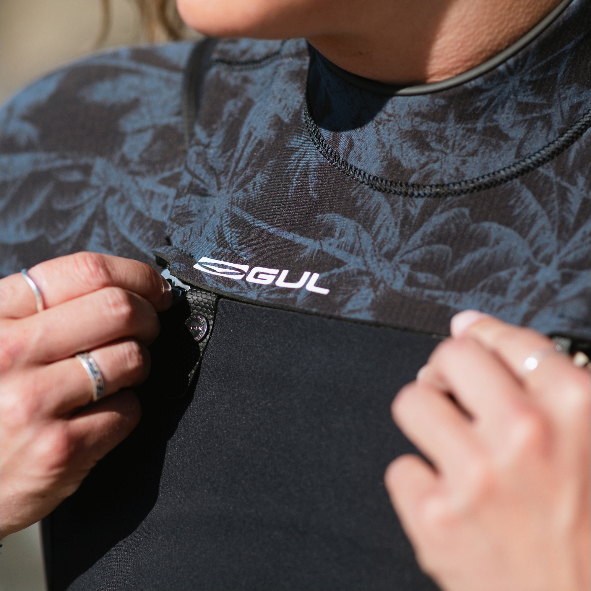 2026 Gul Womens Yulex Flexor 3/2mm Chest Zip Wetsuit FX1225-BKSP - Black / Splaterpalm